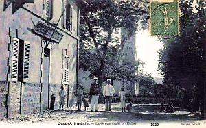 OUED-ATHEMIA - GENDARMERIE  ET EGLISE - 1920